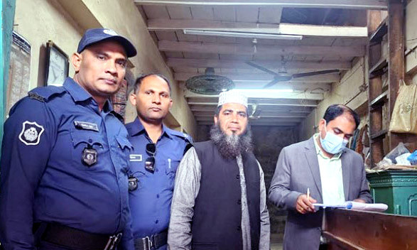 মজুত করা পেঁয়াজ বেশি দামে বিক্রি, ৬ আড়তকে জরিমানা